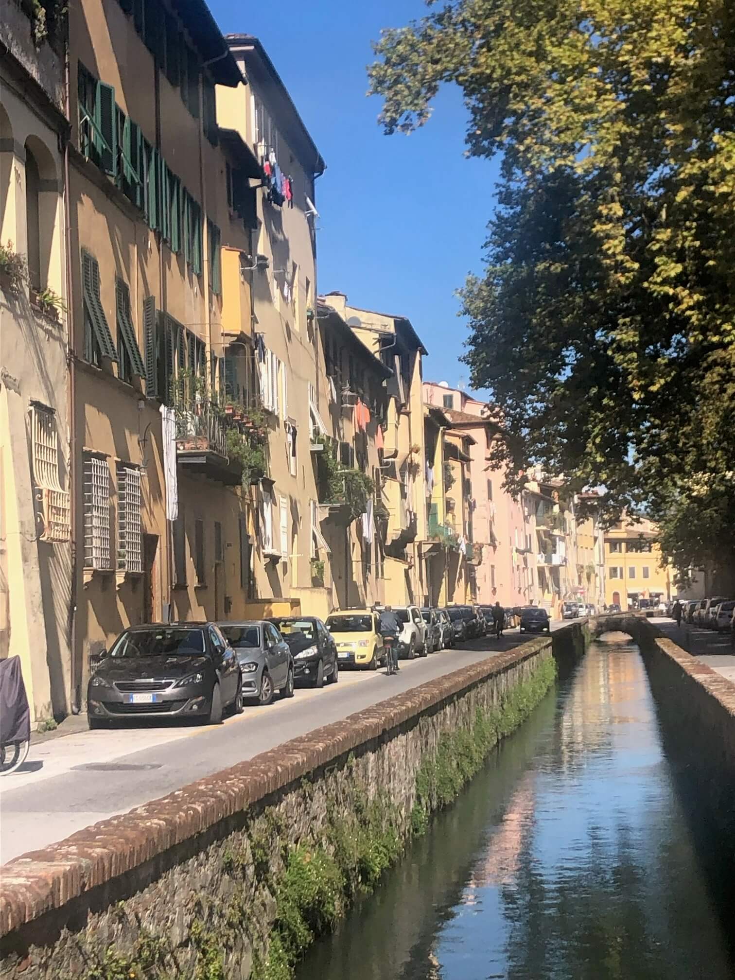 street tour of lucca