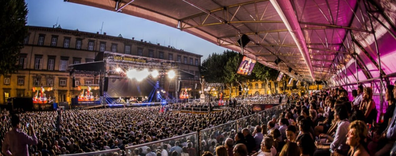 crowd of lucca summer festival