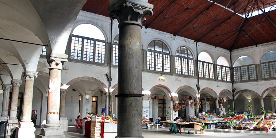 markets in lucca