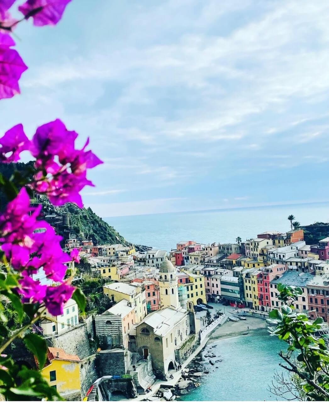 the sea in cinque terre