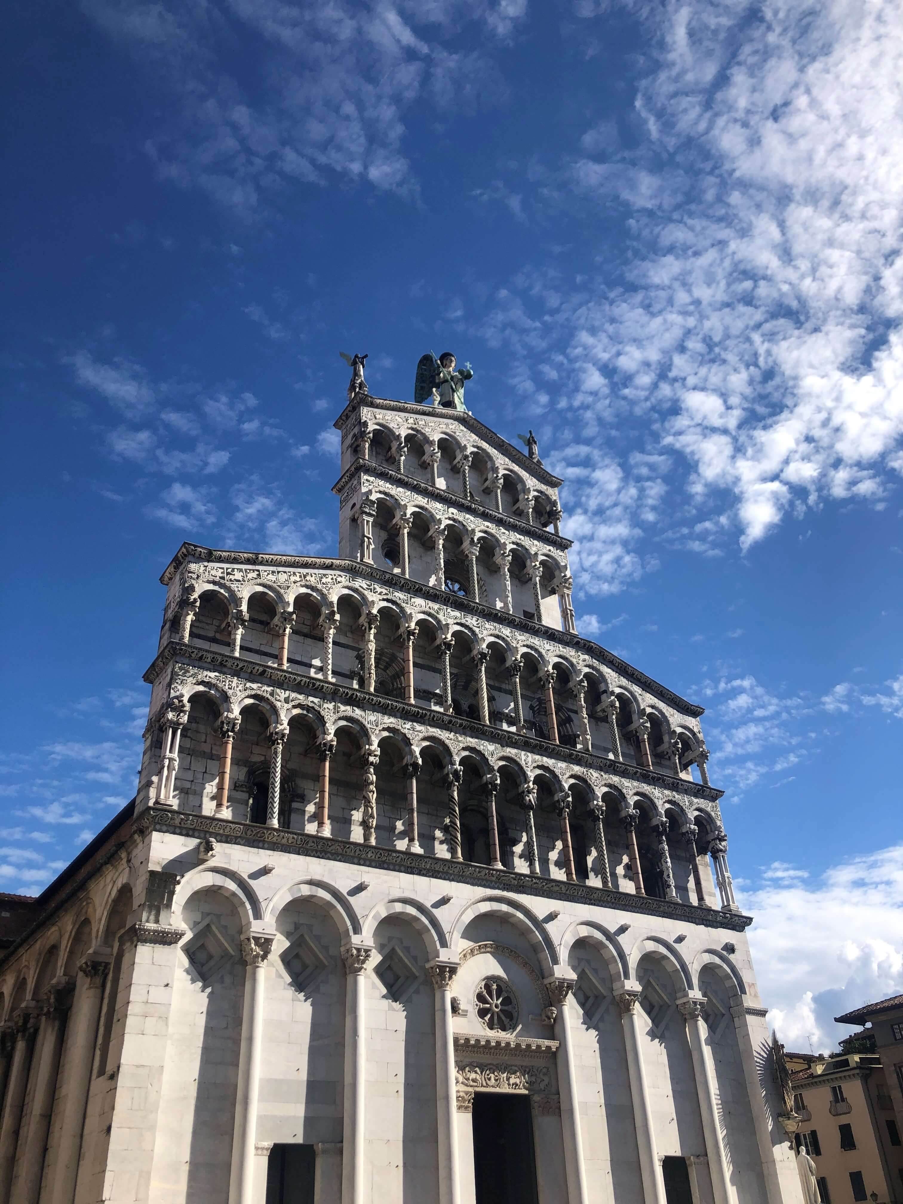 lucca the city of 100 churches